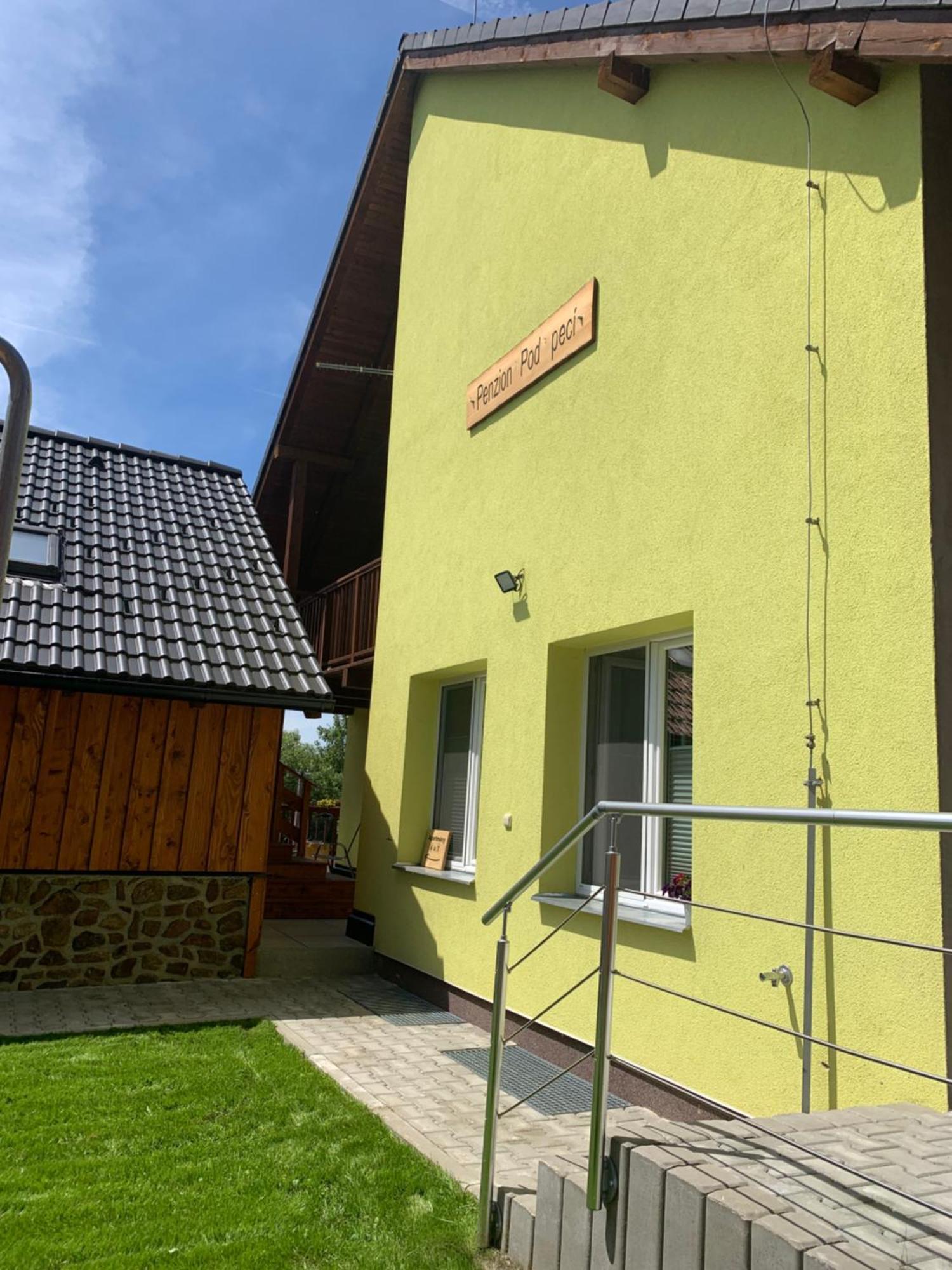 Penzion Pod Peci Lenora Kültér fotó